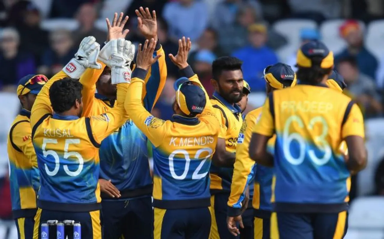 ENG vs SL: श्रीलंका ने इंग्लैंड को दिन में दिखाए तारे, मैच हारने के बाद मुंह लटकाए दिखे अंग्रेज