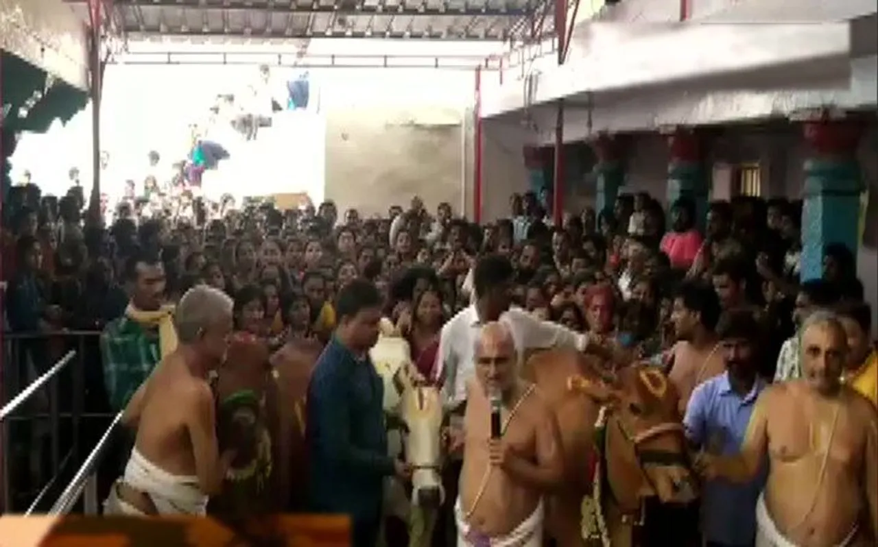 हैदराबाद के चिलकुर बालाजी मंदिर में बलात्कार रोकने के लिए की गई विशेष पूजा