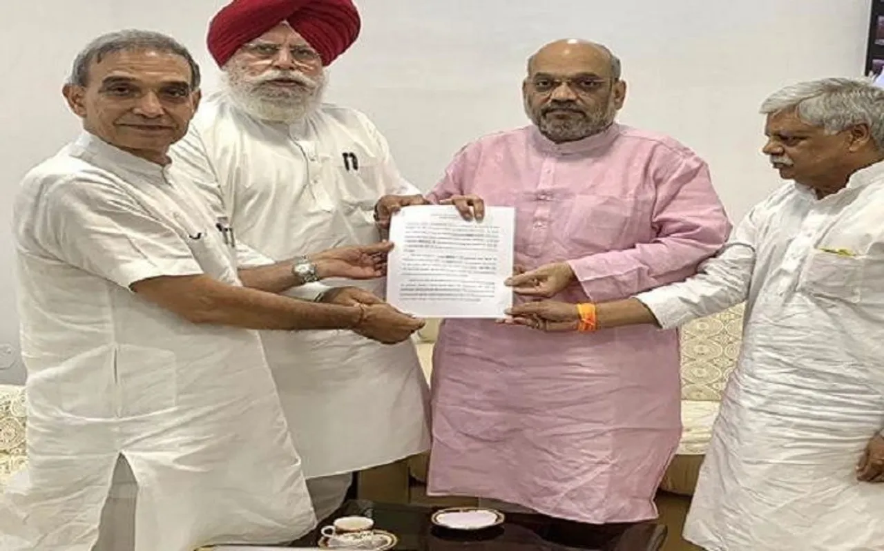 एसएस अहलूवालिया के नेतृत्व में बीजेपी प्रतिनिधिमंडल ने बंगाल हिंसा पर गृहमंत्री अमित शाह को सौंपी रिपोर्ट