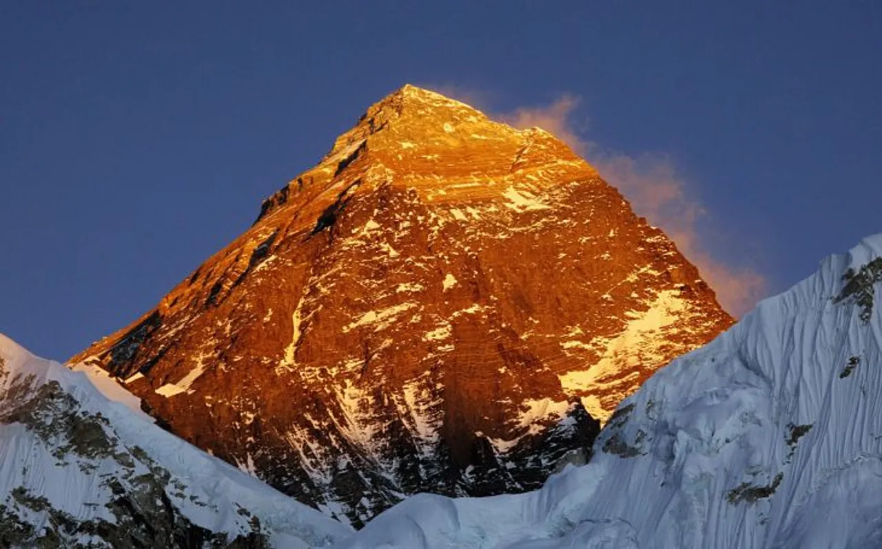 कैलाश मानसरोवर यात्रा से लौट रहे 40 यात्री नेपाल में फंसे, सरकार से मांगी सहायता