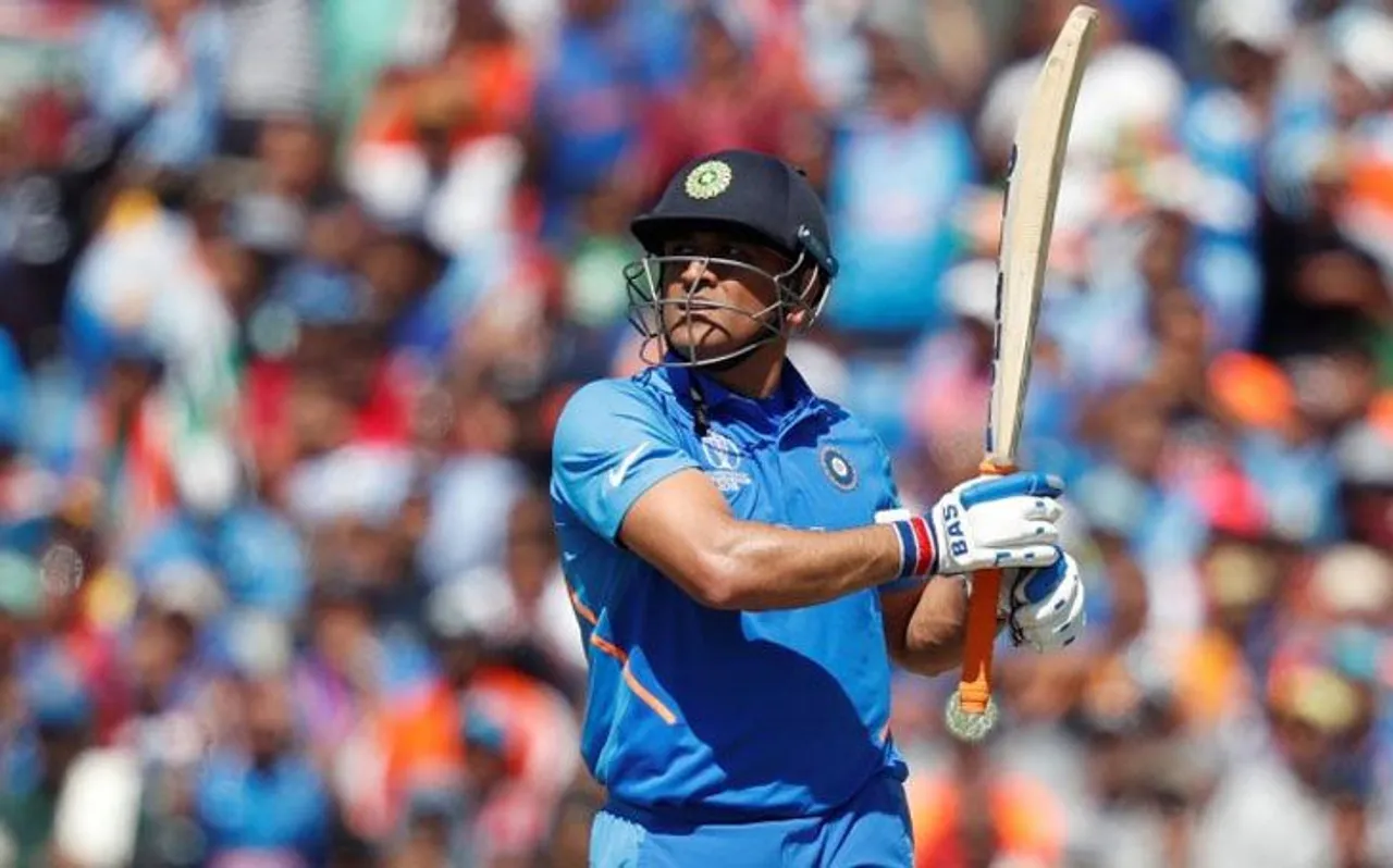 World Cup: पूर्व ऑस्ट्रेलियाई खिलाड़ी ने की धोनी के 4 नम्बर पर बल्लेबाजी की वकालत