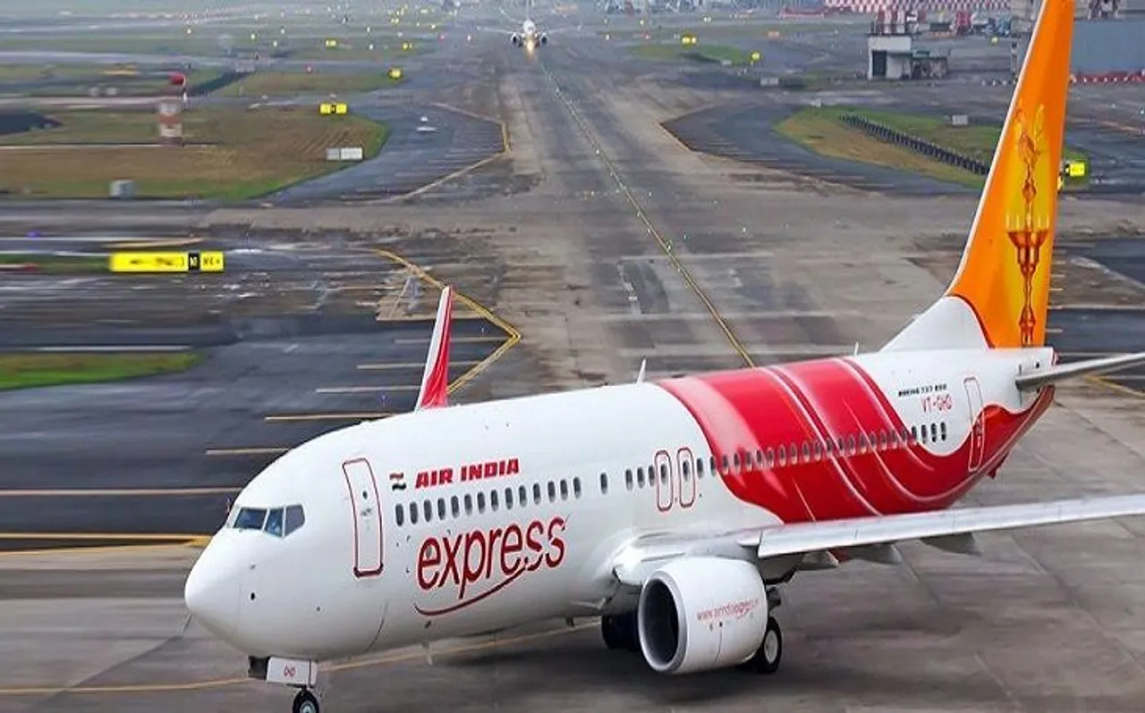 लैंडिग के वक्त रनवे से टकराया Air India Express का विमान, बाल-बाल बचे 180 पैसेंजर