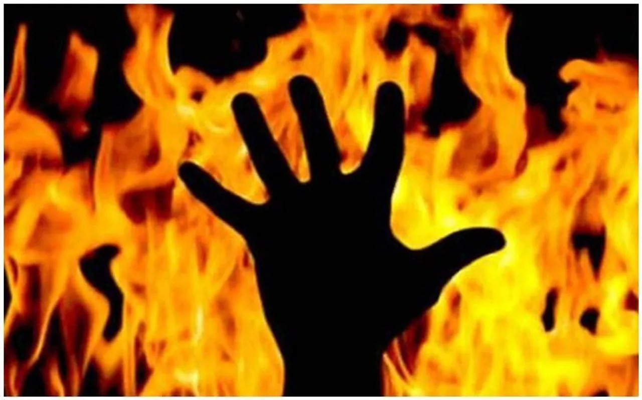 बिहार : ससुरालवालों ने बहू को जिंदा जलाया, हालत गंभीर