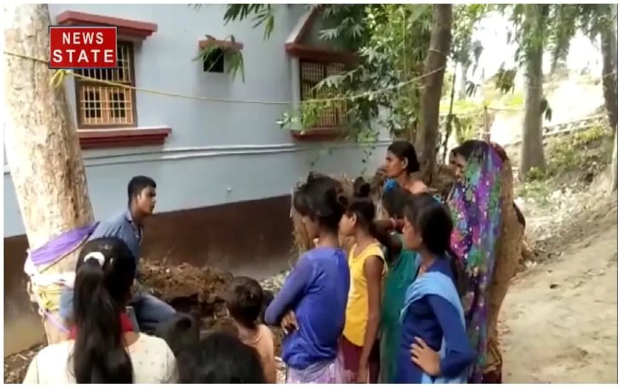 बिहार : घर आए दामाद की ससुरालवालों ने पेड़ से बांधकर की पिटाई, मामला दर्ज, देखें Video