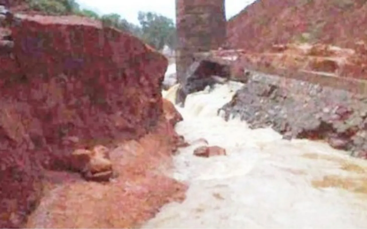 महाराष्ट्र: रत्नागिरी में तवरे डैम टूटने से अब तक 10 लोगों की मौत, कई अब भी लापता