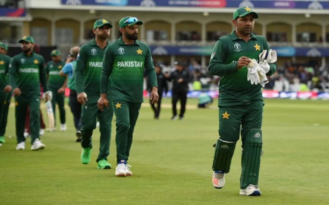 PAK Vs BAN: अंडे और टमाटर के खौफ से पाकिस्‍तानियों ने देश वापसी के टिकट कराए कैंसल