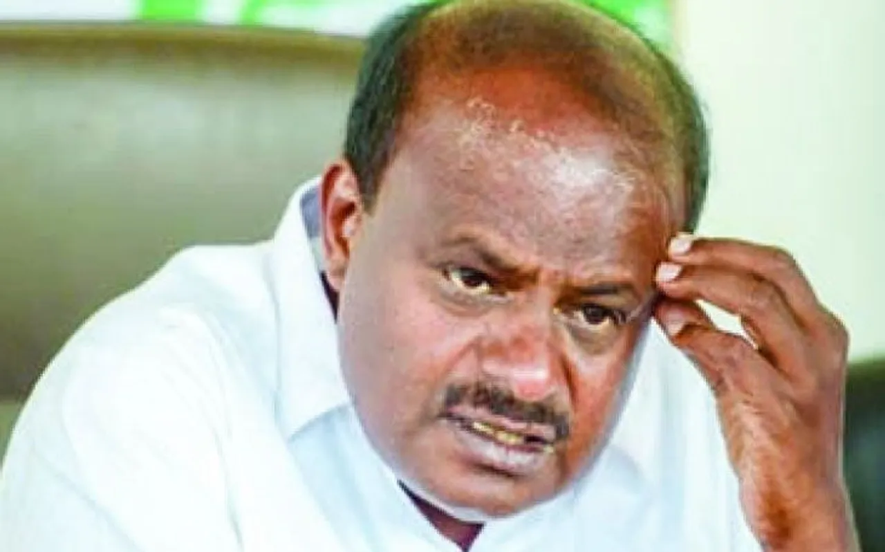 Karnataka Crisis: इस्तीफा देने के बाद कर्नाटक से मुंबई पहुंचे कांग्रेस-JDS के 10 विधायक