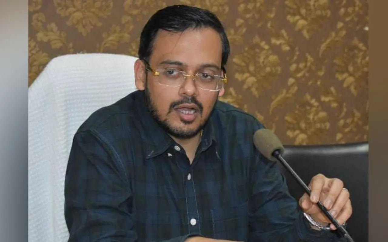 बुलंदशहर: DM के घर सीबीआई का छापा, मंगाई गई नोट गिनने की मशीन