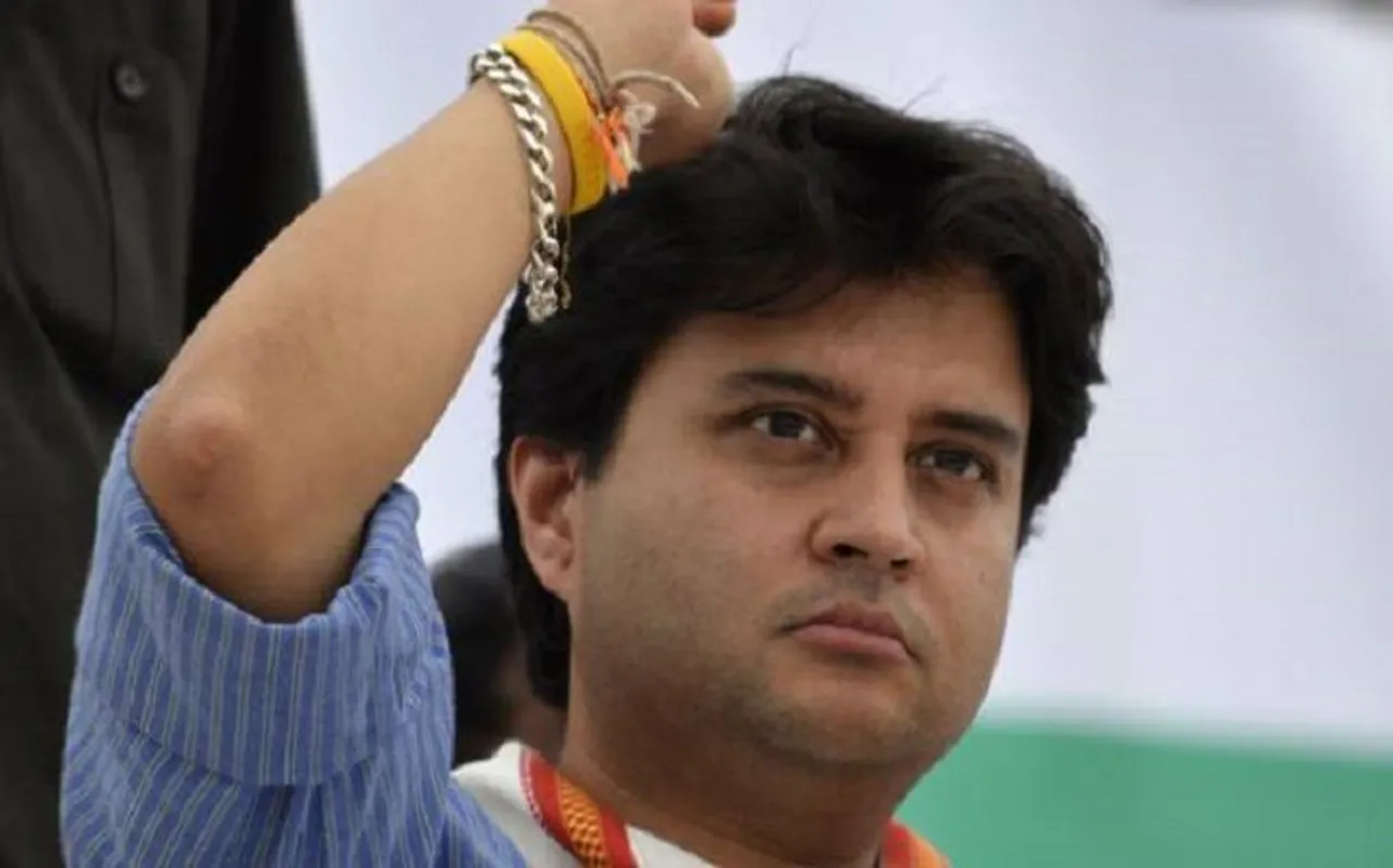 अपनी ही सरकार के खिलाफ ज्योतिरादित्य सिंधिया ने कार्यकर्ताओं से प्रदर्शन करने को कहा, जानिए आखिर क्या है मामला