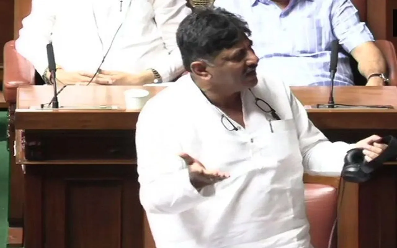 Karnataka Crisis: शिवकुमार ने बीजेपी पर लगाया 'ऑपरेशन लोटस' का आरोप, विधानसभा में चर्चा शुरू