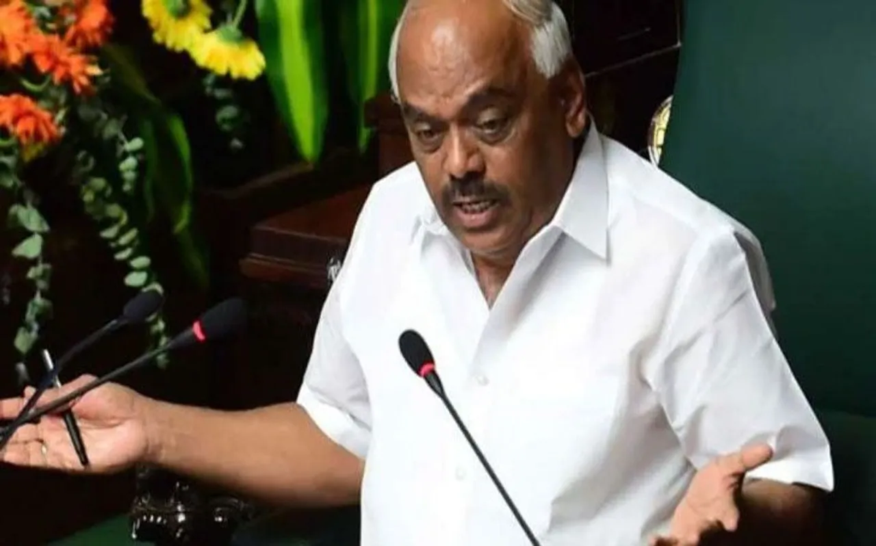 कर्नाटक के नाटक का उठ नहीं रहा पर्दा, विधानसभा अध्यक्ष ने कांग्रेस MLAs को भेजा समन