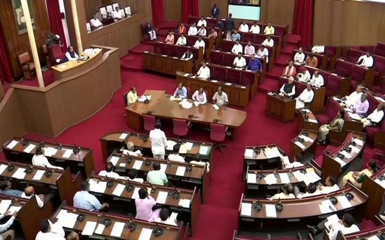 Karnataka Crisis:विधानसभा स्थगित, स्पीकर बोले - आज शाम 6 बजे होगा बहुमत परीक्षण