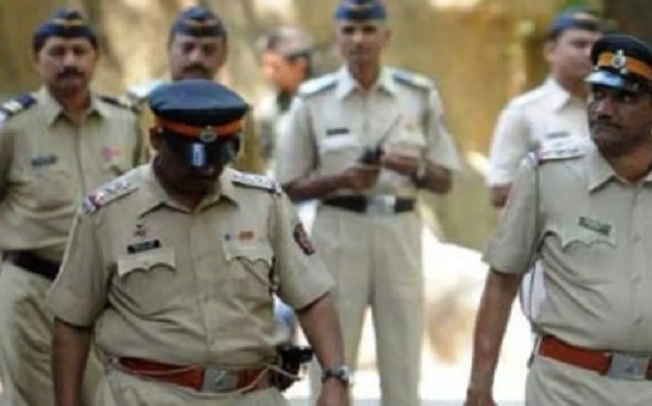 मध्य प्रदेश :बच्चा चोर गिरोह को स्थानीय लोगों ने पकड़ कर जमकर की धुनाई, पुलिस को सौंपा