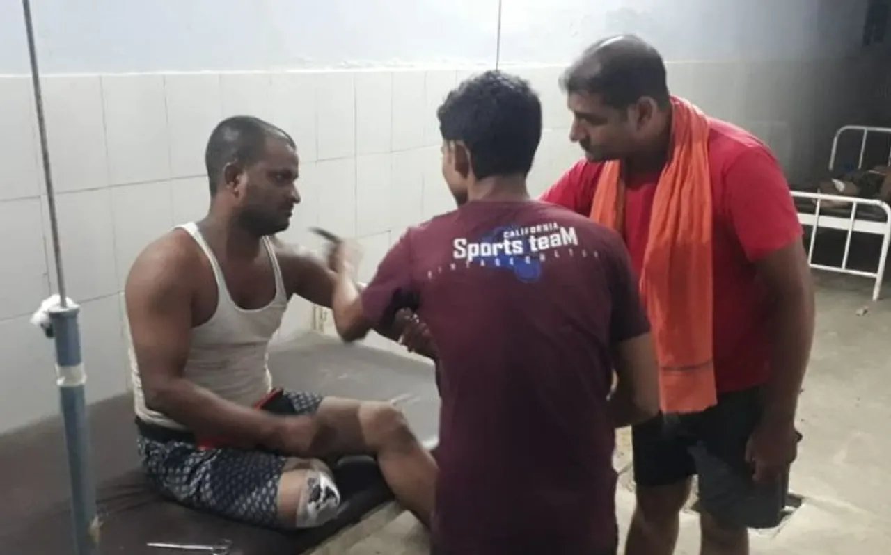 दुमका भागलपुर मार्ग पर भीषण सड़क हादसा, 3 कांवरियों की मौत