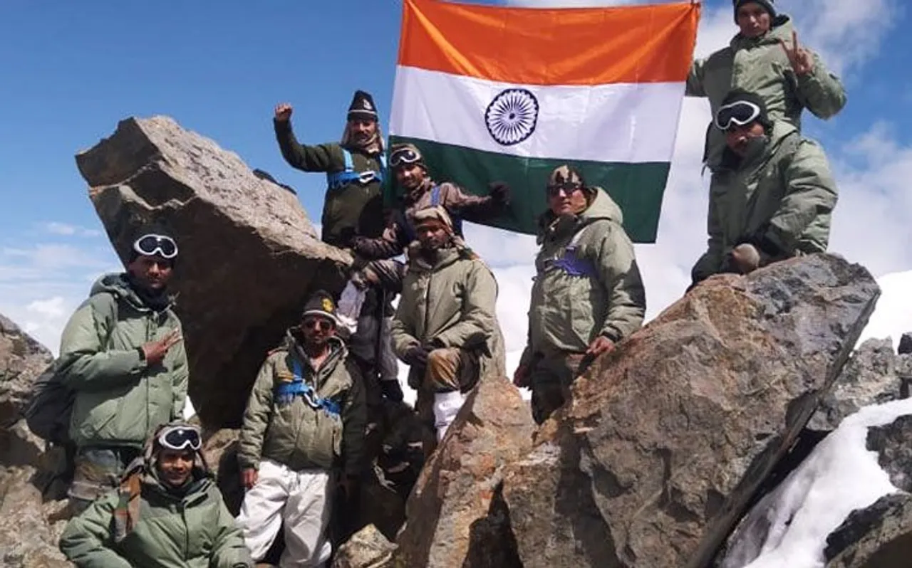Kargil Vijay Diwas: विराट कोहली समेत इन खिलाड़ियों ने शहीदों को दी श्रद्धांजलि