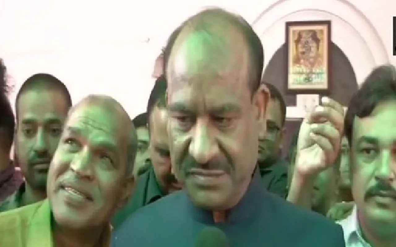 सर्वदलीय बैठक का फैसला, सपा सांसद आजम खान माफी मांगे नहीं तो होगी कार्रवाई