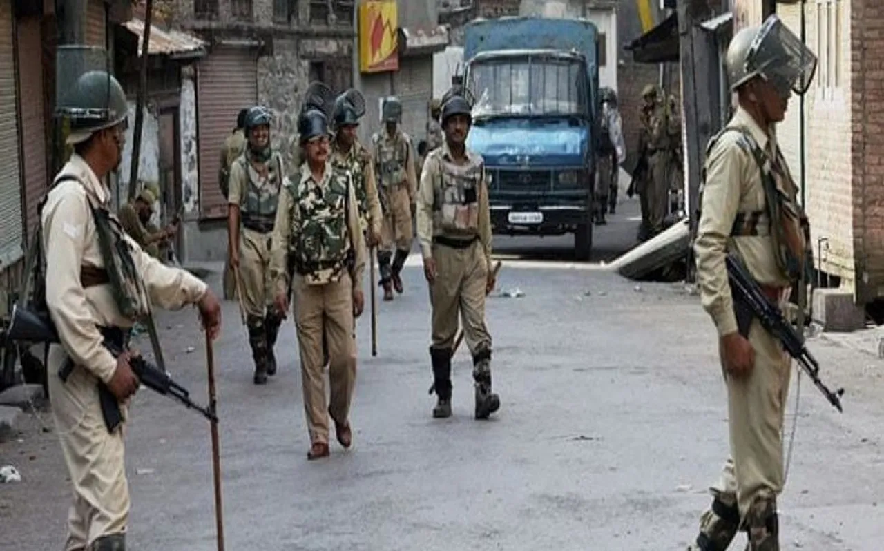जम्मू- कश्मीर : पाक ने फिर किया सीजफायर का उल्लंघन, 1 जवान शहीद