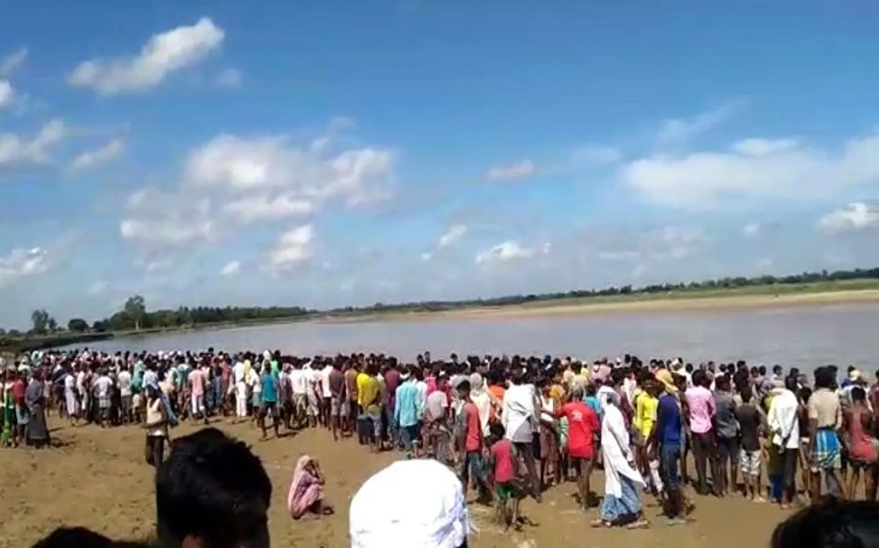 बहराइच में ग्रामीणों से भरी नाव सरयू नदी में पलटी, 4 लोगों की मौत, 3 लापता