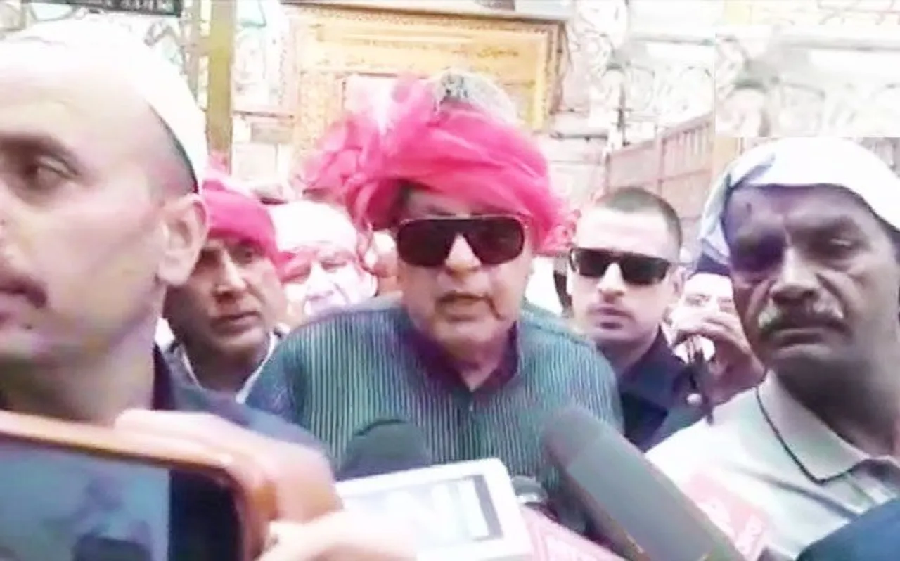 फारूक अब्दुल्ला ने कहा- जम्मू-कश्मीर की पहचान मिटाने की कोशिश करने वालों का करेंगे विरोध