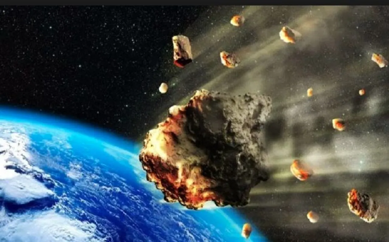 पृथ्वी फिर खतरे में, 141 फीट लंबा क्षुद्रग्रह  (Asteroid)  बढ़ रहा है हमारी ओर