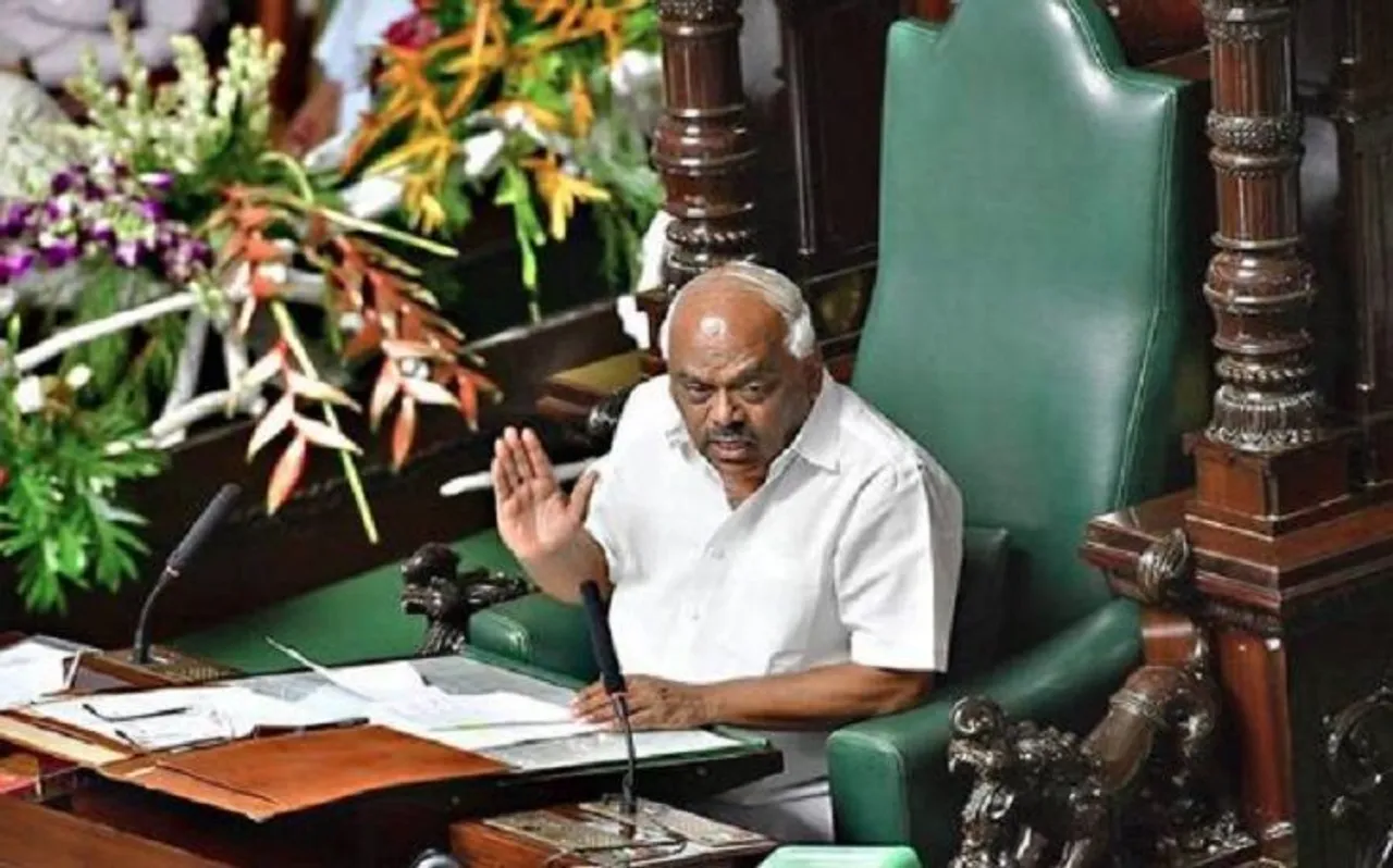 अयोग्य ठहराए गए 14 बागी विधायकों ने स्पीकर के फैसले को सुप्रीम कोर्ट में दी चुनौती