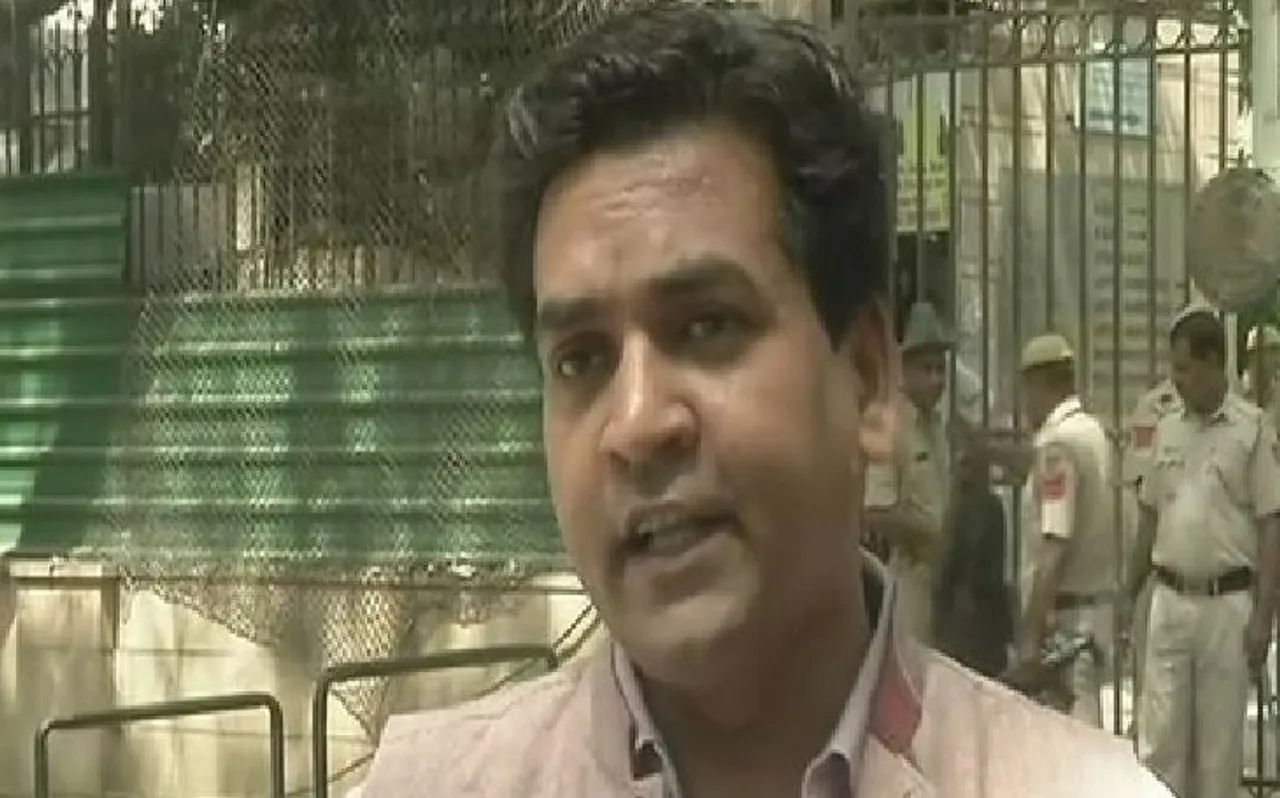 Delhi: विधानसभा स्पीकर ने विधायक कपिल मिश्रा को अयोग्य करार दिया, जानें क्यों हुई कार्रवाई