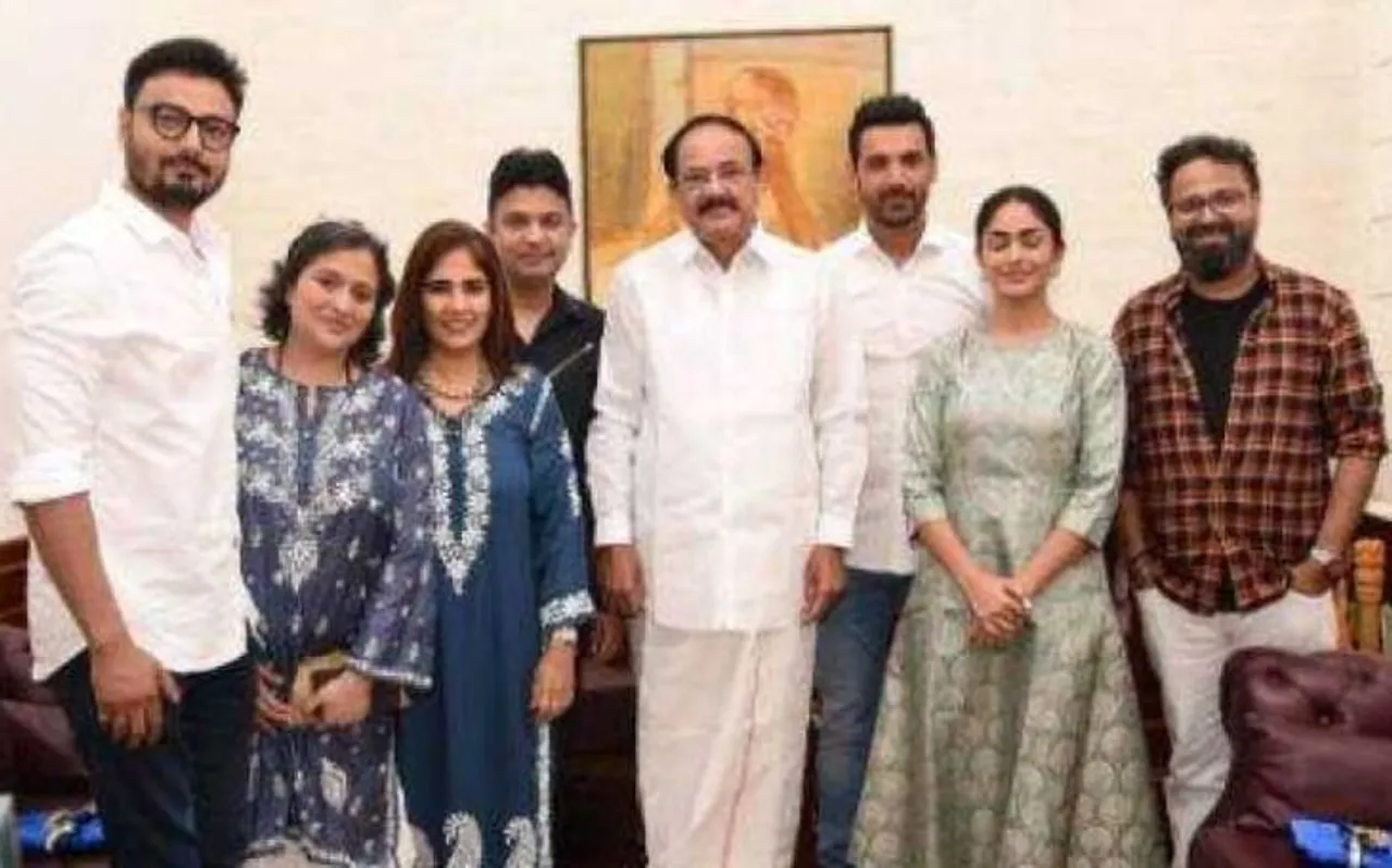 उप-राष्ट्रपति एम. वेंकैया नायडू ने देखी बाटला हाउस, जॉन ने कहा- हमारे लिए एक सम्मान