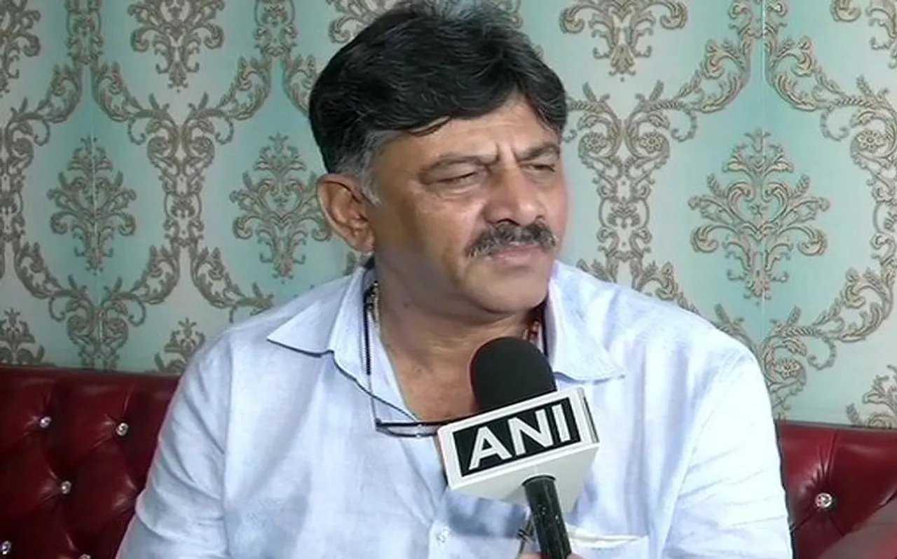कांग्रेस विधायक डी. के. शिवकुमार ने बीजेपी नेता बी. पी यतनाल के खिलाफ मानहानि का केस दर्ज किया
