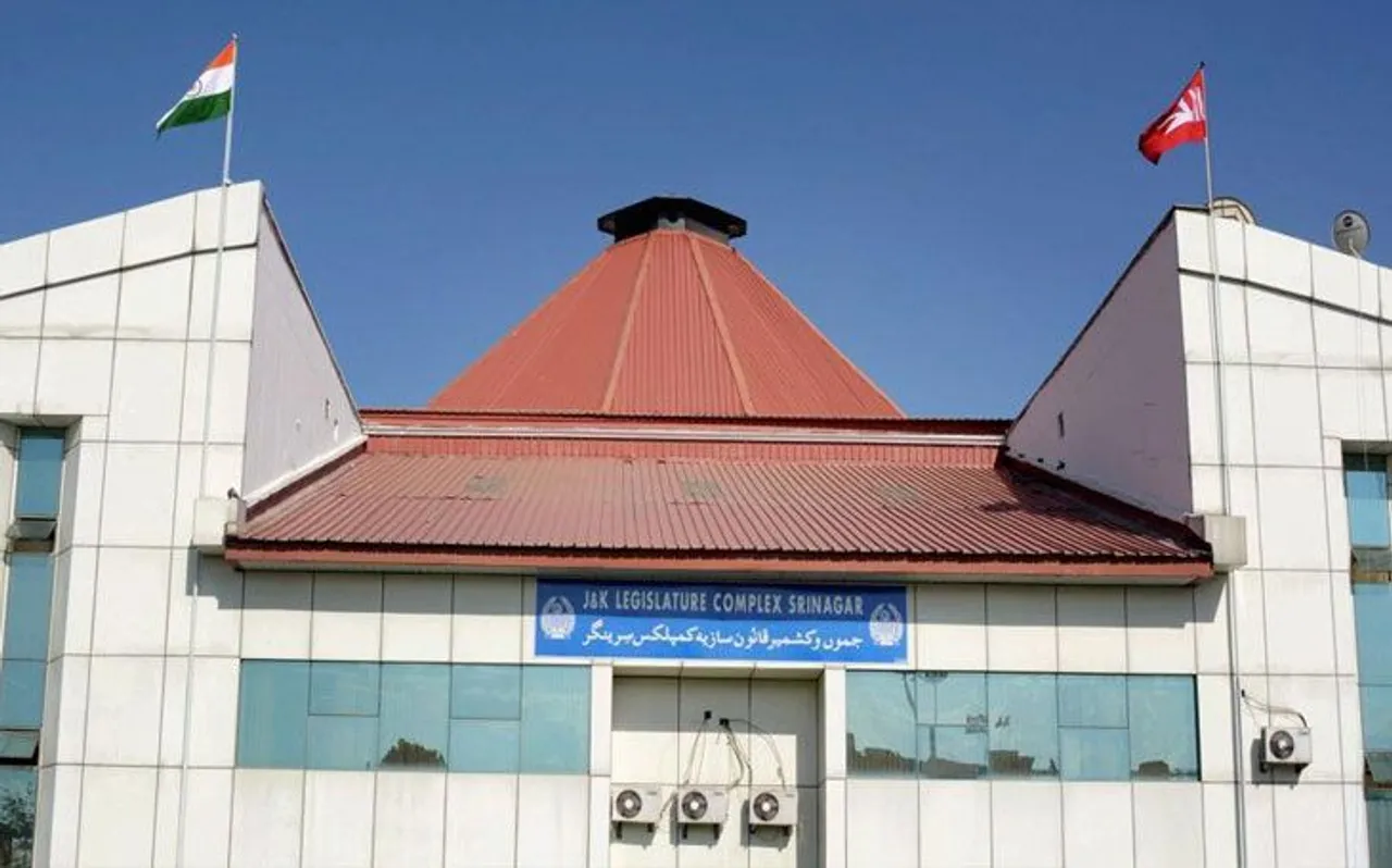 धारा 370 हटने और केंद्र शासित प्रदेश बनने के बाद जम्मू-कश्मीर का स्वरूप अब कैसा होगा, यहां समझे