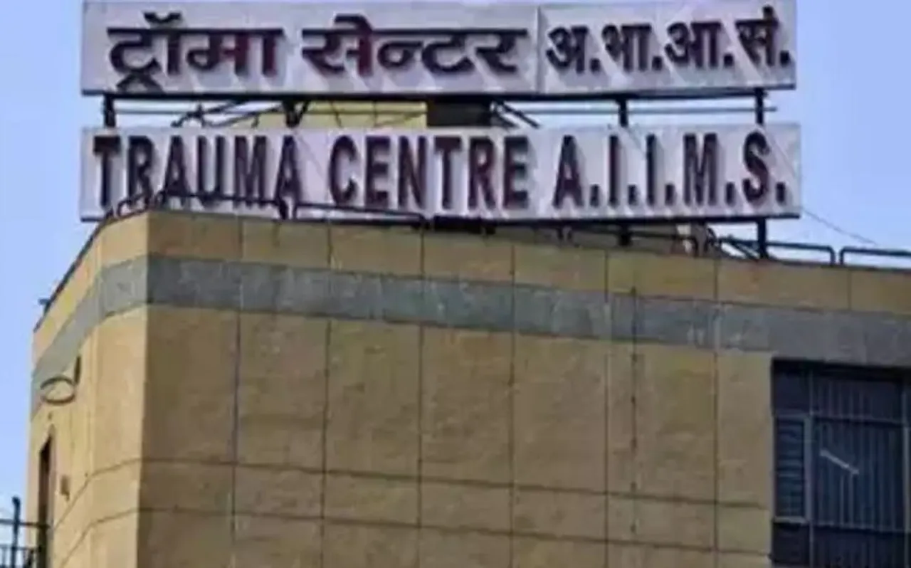 उन्नाव दुष्कर्म पीड़िता दिल्ली लाई गई, एम्स ट्रामा सेंटर में भर्ती