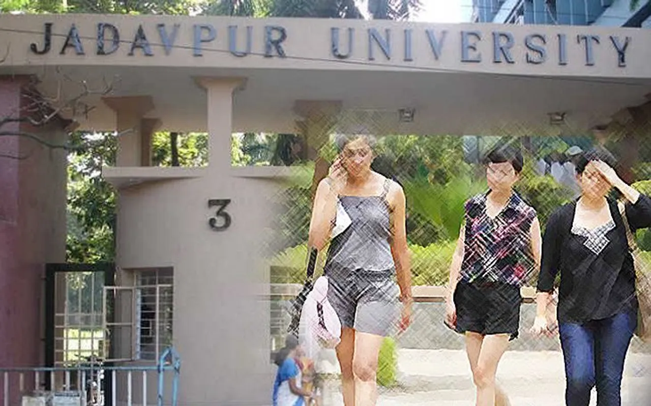 'तुम्हारा तो रेप होना चाहिए,' छात्रा के कपड़े देखकर महिला ने मारा थप्‍पड़ और कही गंदी बात
