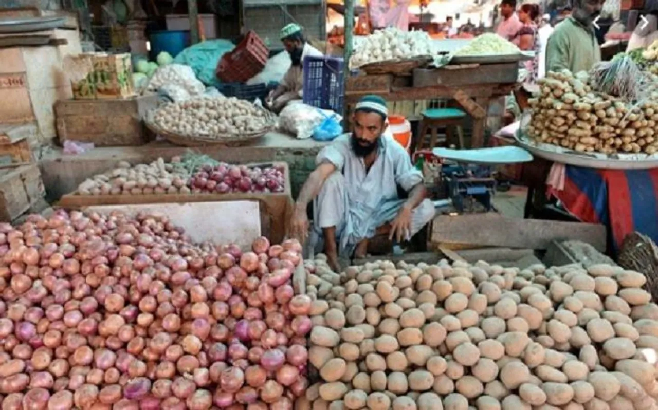 पाकिस्तान ने अपने ही पैरों पर मारी कुल्हाड़ी, व्यापार रद्द करने से टमाटर-प्याज तक को तरसेगा
