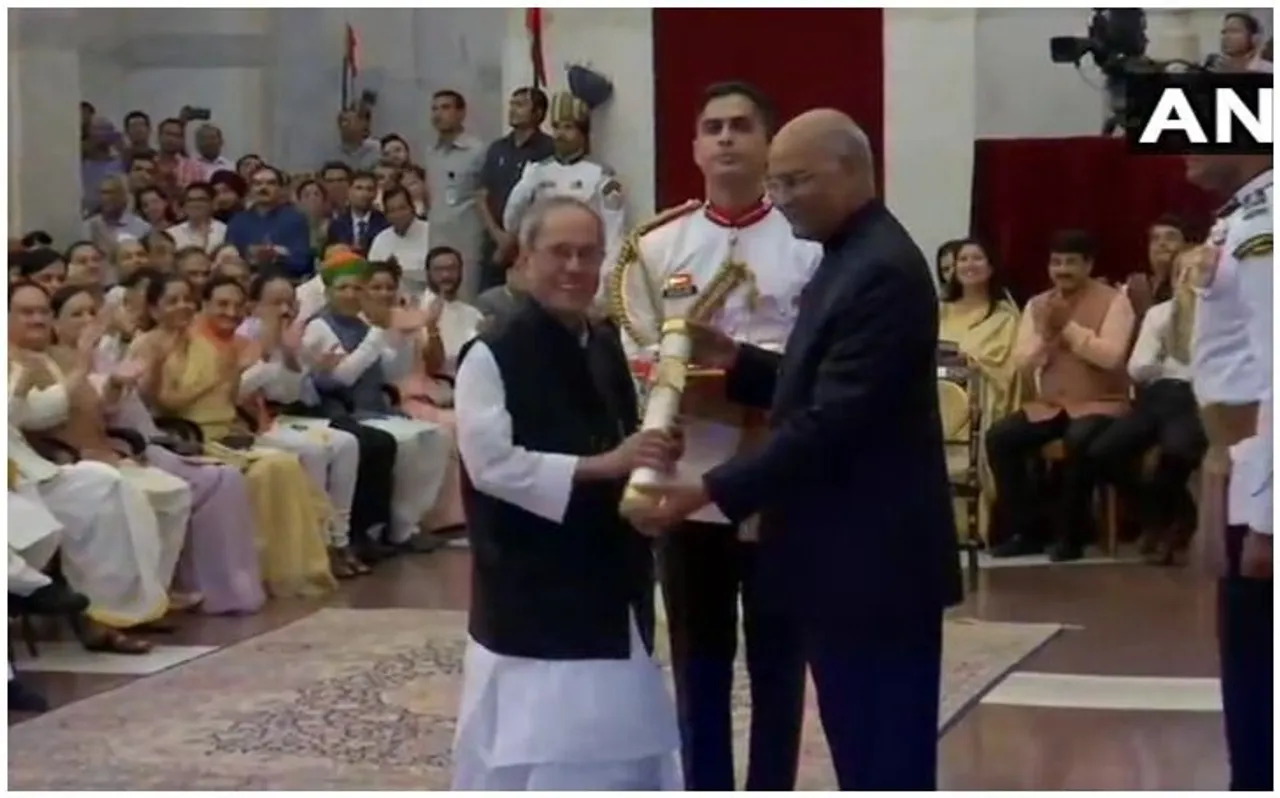 पूर्व राष्ट्रपति प्रणब मुखर्जी को मिला भारत रत्न, ये हस्तियां भी हुईं सम्मानित