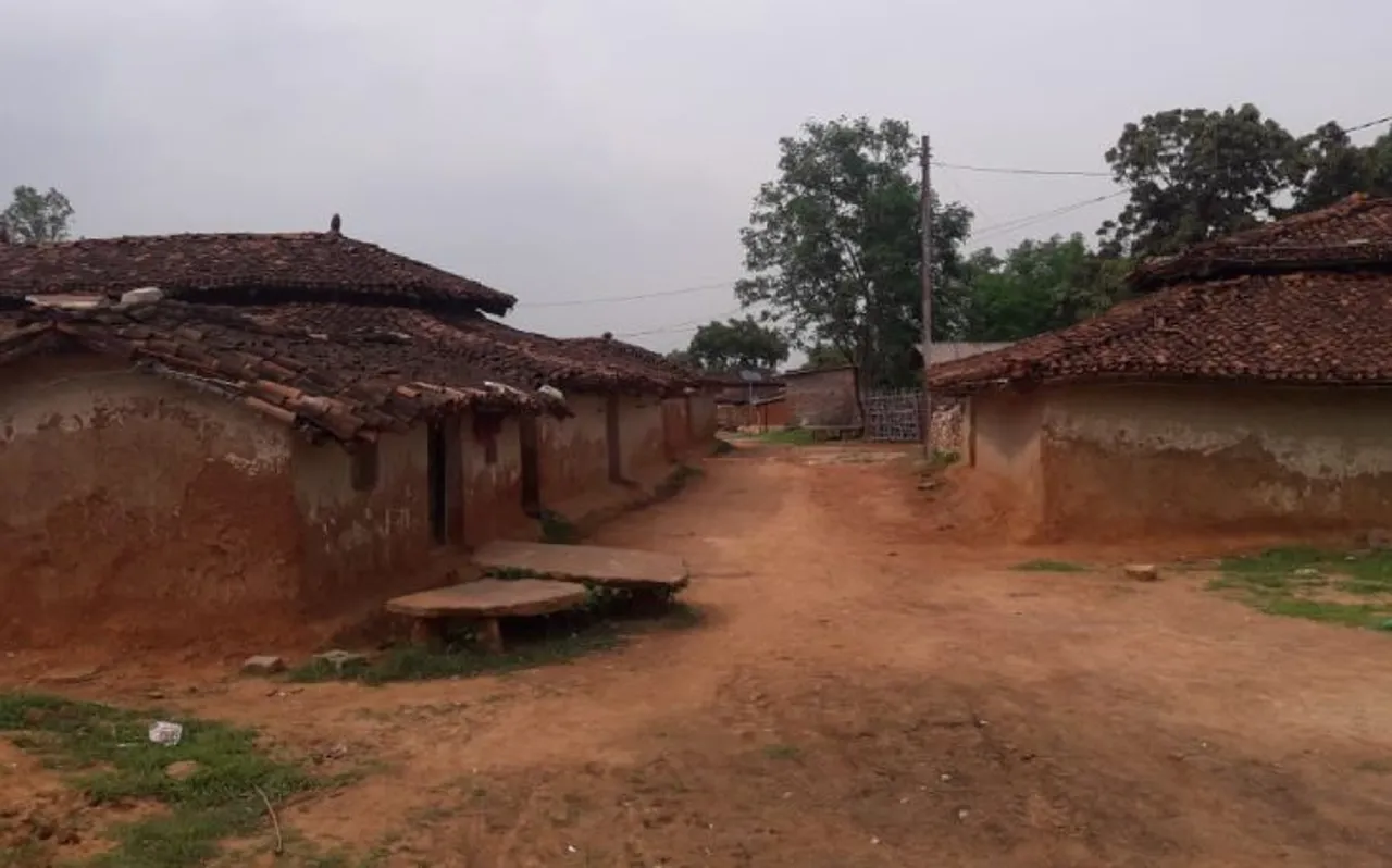 सोनभद्र नरसंहार: उम्भा गांव की सहकारी समितियों की होगी जांच, जारी हुआ आदेश