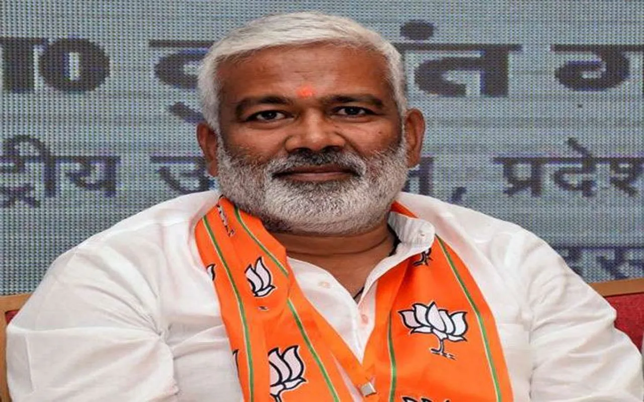यूपी बीजेपी अध्यक्ष की उंगली कटकर हुई अलग, समारोह में मची अफरा-तफरी