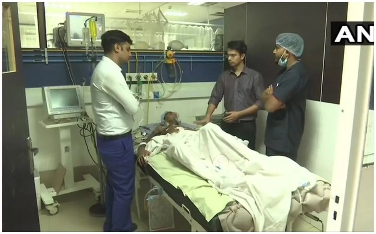 OMG: तेज दर्द के बाद मरीज के पेट से निकलीं ये चीजें, जानकर रह जाएंगे हैरान