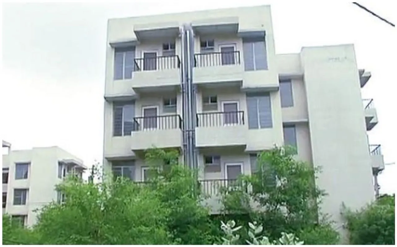 बैंक ने 200 परिवारों को दी राहत, फ्लैट मालिकों को भेजे नोटिस वापस लिये