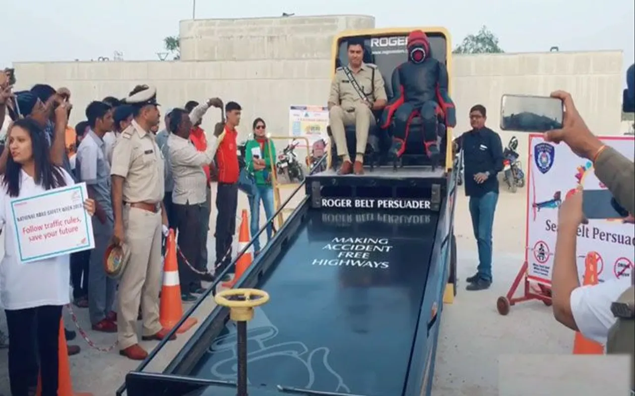 पुलिस की ये वीडियो झकझोर देगी आपको, इस वजह से लगातार हो रही है कार ड्राइवरों की मौत