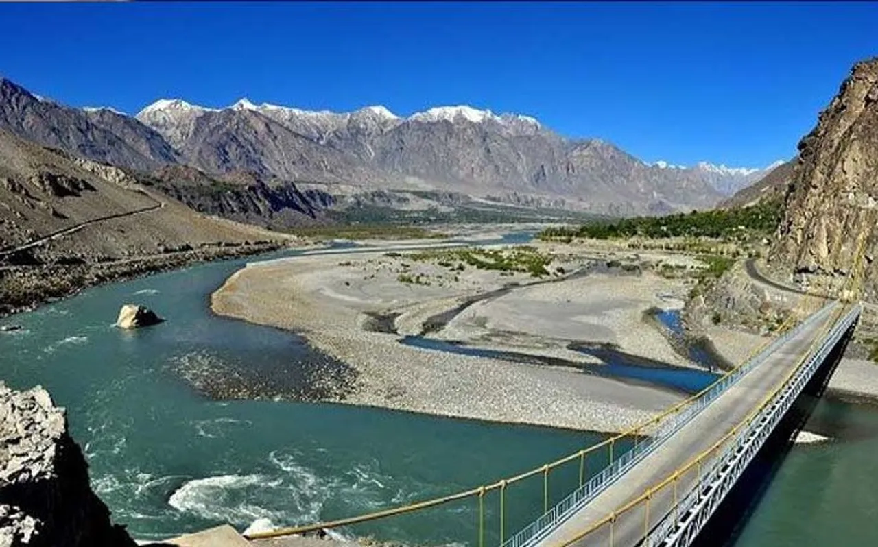 पीओके की खदानों को लुटा रहा पाकिस्तान, चीन को दे रहा प्राकृतिक संसाधन