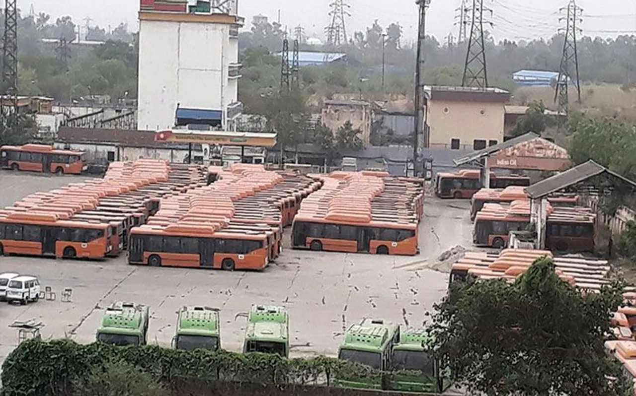 दिल्ली को लिफ्ट, सीसीटीवी कैमरे से लैस 25 नई बसें मिलीं