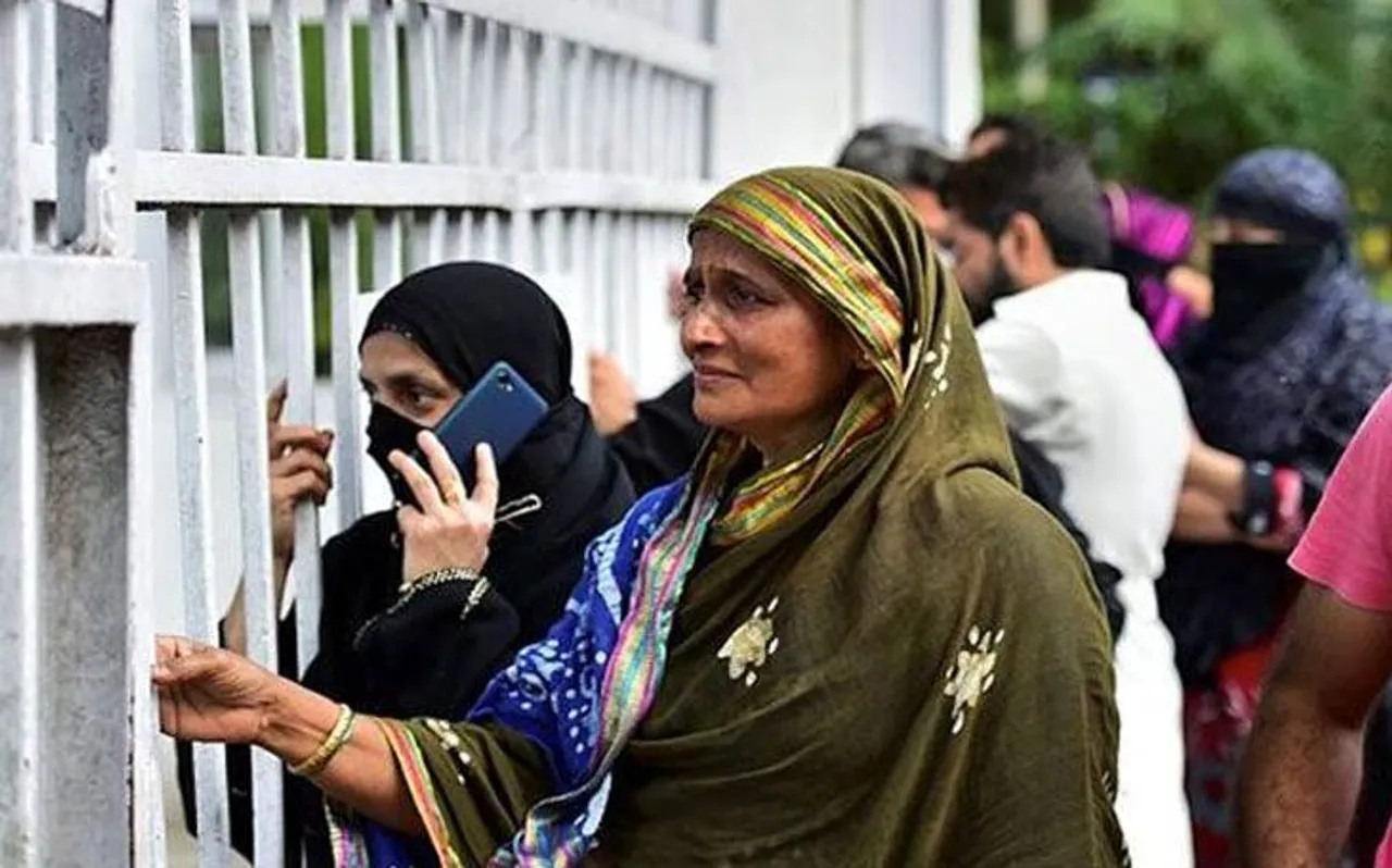 कश्मीर के लोगों के लिए खुशखबरी, अब अपनों से कर सकेंगे बात, CRPF ने जारी किए हेल्पलाइन नंबर