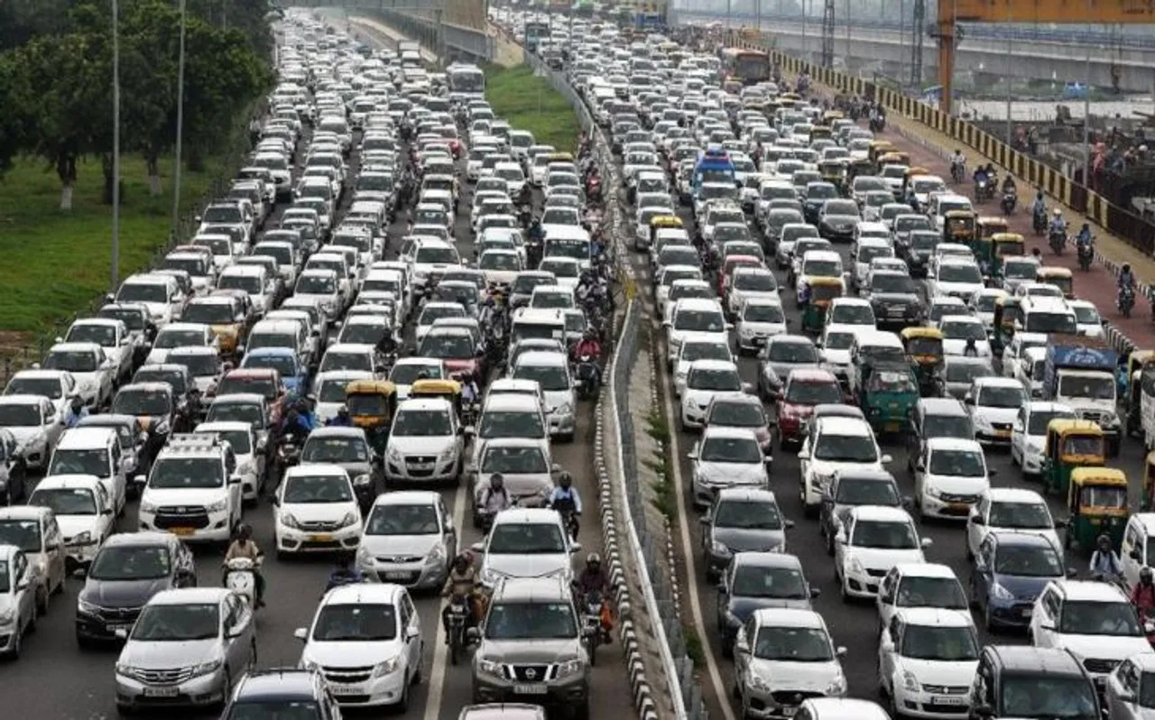 आधी रात से दिल्ली की सीमाओं पर लग सकता है भारी जाम, जानिए क्या है वजह