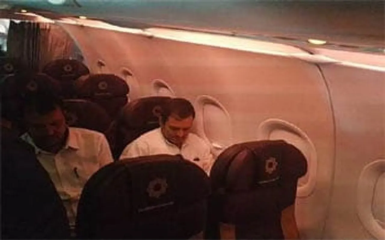 राहुल गांधी समेत विपक्षी नेताओं को श्रीनगर एयरपोर्ट से वापस भेजा गया