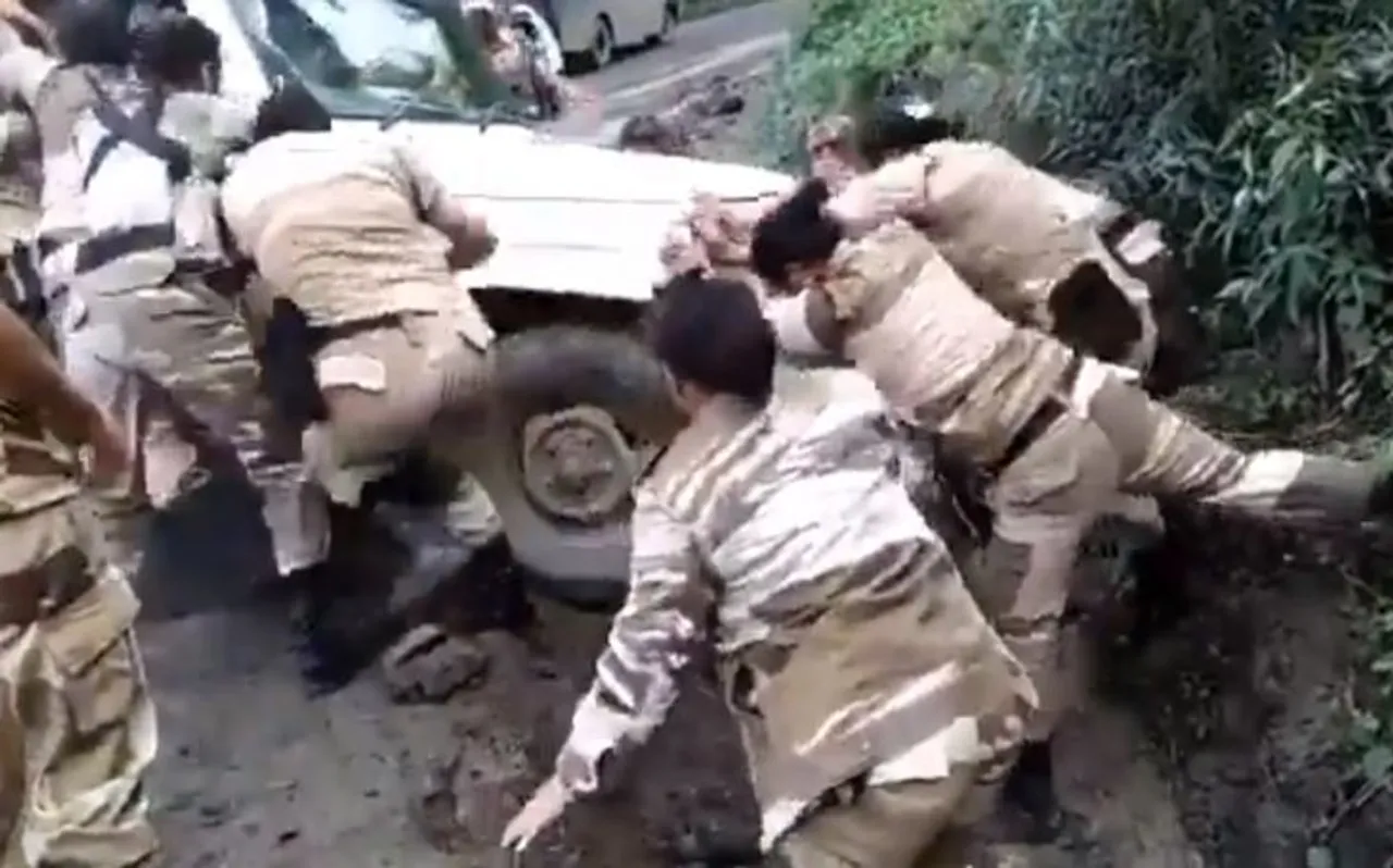 सेना की महिला जवानों की ताकत देख दंग रह जाएंगे आप, सोशल मीडिया पर वायरल हुआ Video