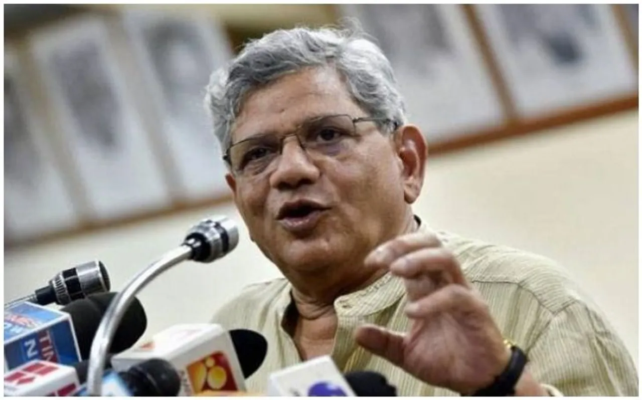 जम्‍मू-कश्‍मीर के लिए रवाना हो गए हैं सीताराम येचुरी, 5 जिलों में मोबाइल सेवा बहाल