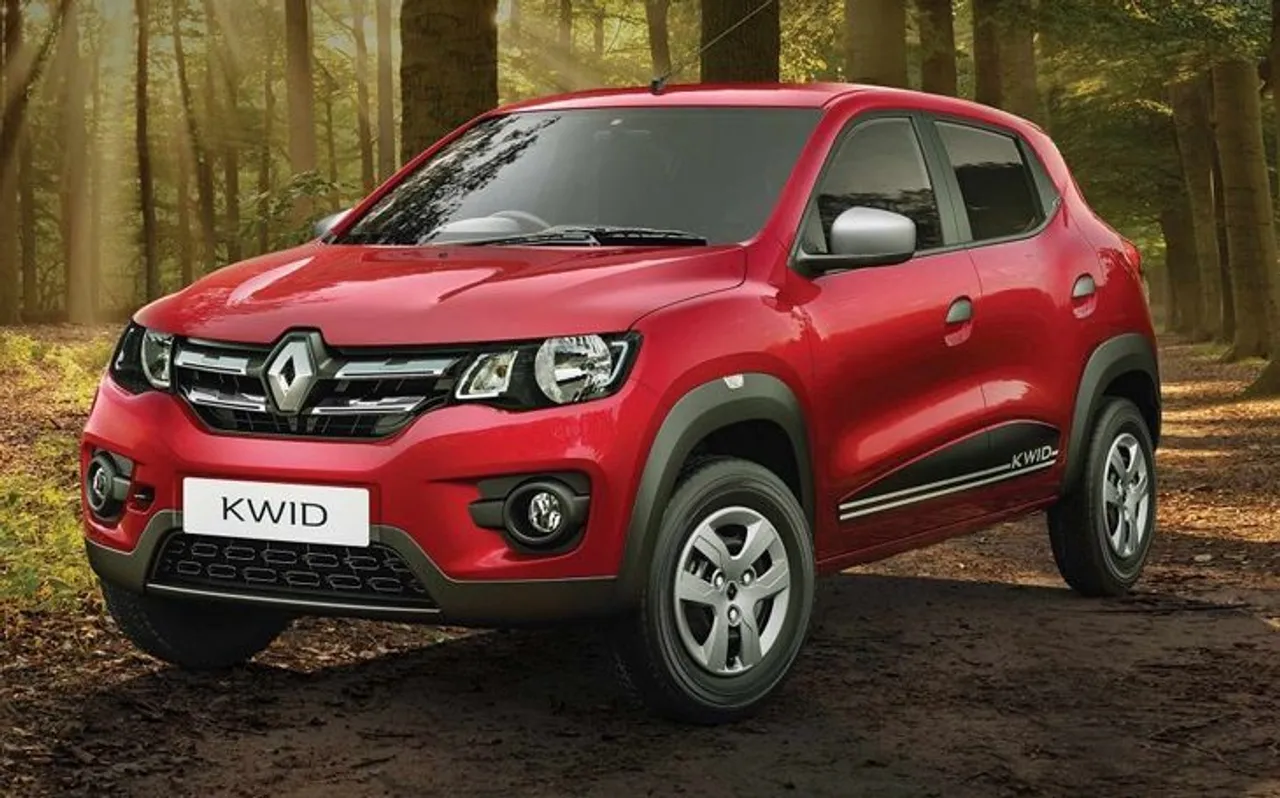 Heavy Discount: 25 किलोमीटर माइलेज वाली इस कार को घर ले जाने का सुनहरा मौका