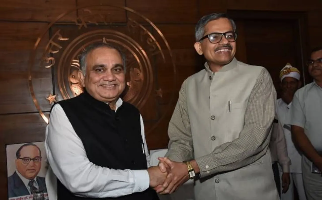 आरके तिवारी ने संभाला उत्तर प्रदेश के मुख्यसचिव का कार्यभार, अनूप चन्द्र पांडेय की ली जगह
