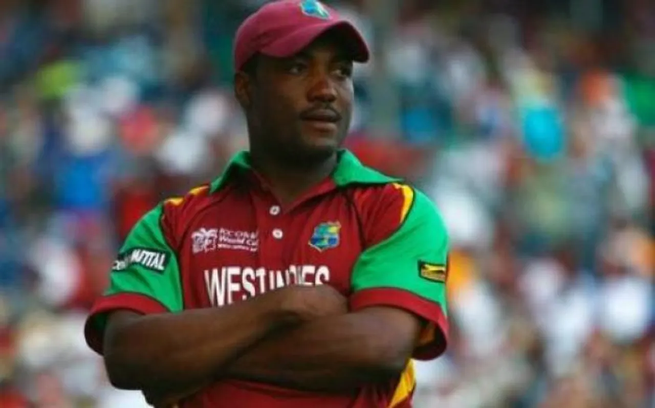 T-20 क्रिकेट : ब्रायन लारा ने लेटकट से मारा चौका, देखें वीडियो