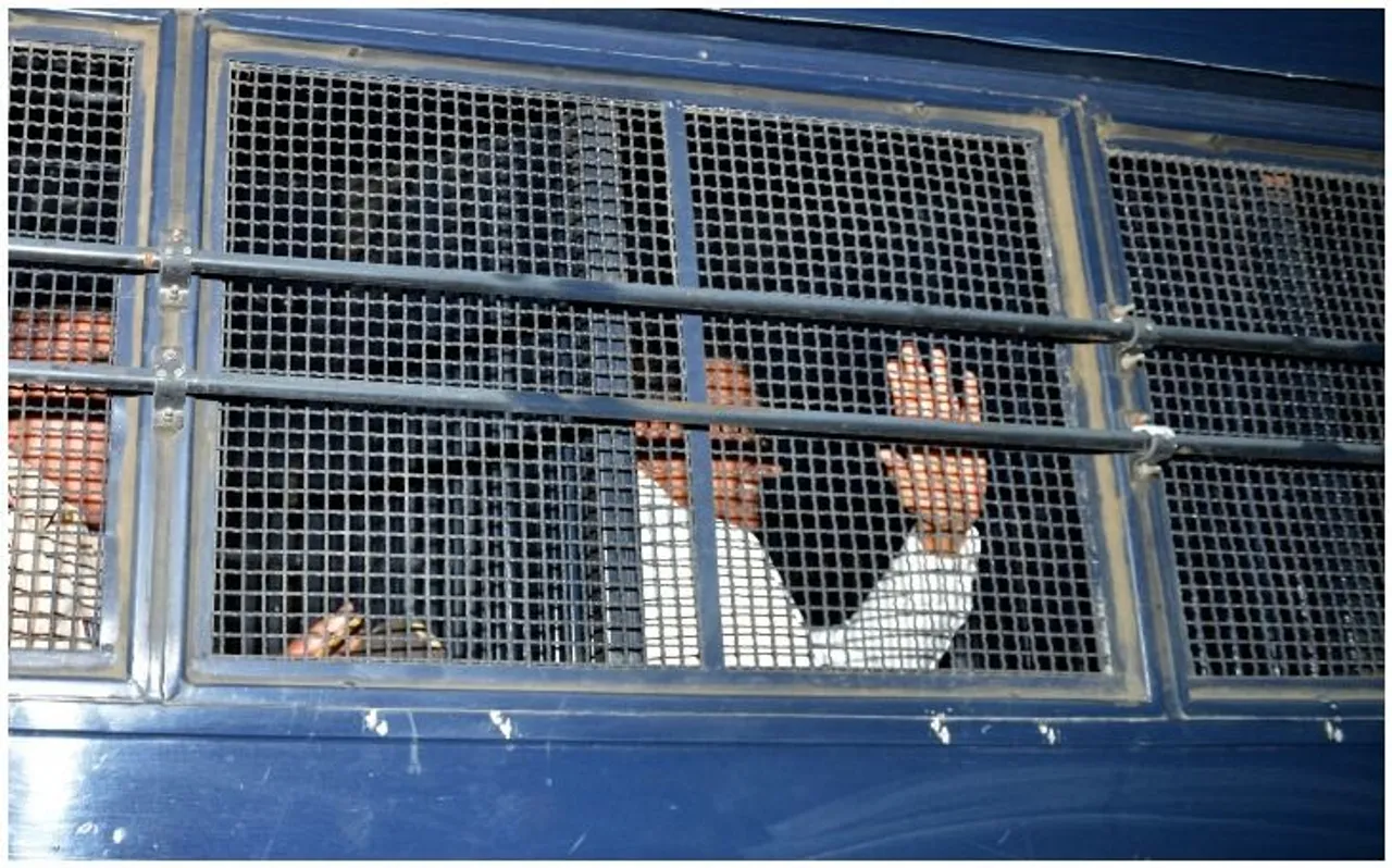 P Chidambaram in Tihar : चिदंबरम ने देहरी पर दिए अंगूठे के निशान तब मिले प्लास्टिक के बर्तन