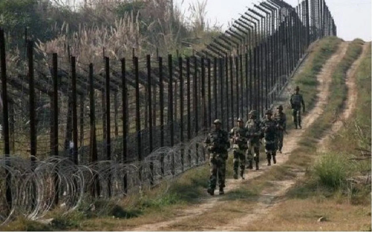 पाकिस्‍तान की नापाक चाल, LoC के पास 2000 पाकिस्तानी सैनिकों की तैनाती से बढ़ी हलचल